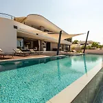 Hera Zadarvillas 扎达尔