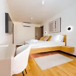 Hera Zadarvillas * 扎达尔