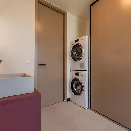 فيلة Hera Zadarvillas زادار