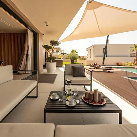 Hera Zadarvillas فيلة