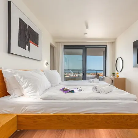 Hera Zadarvillas فيلة