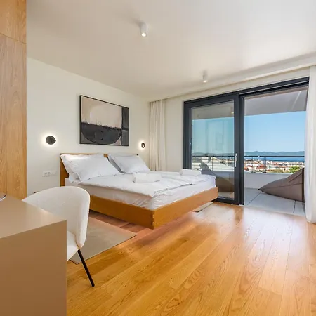 Hera Zadarvillas 别墅 *